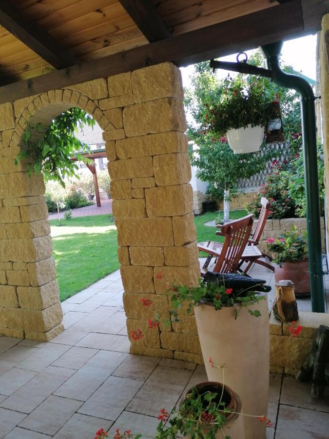 فندق برباش ام نيوسيدلهفي  Gastehaus Samira المظهر الخارجي الصورة